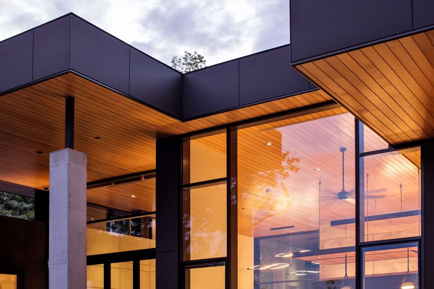 ConceptWall 50 Фасади, ConceptFolding 77 Розсувні та Розкладні системи, ConceptSystem 77 Вікна і ConceptSystem 77 Двері - House South Water Flats Знаходиться в Kempenfelt Bay, Canada