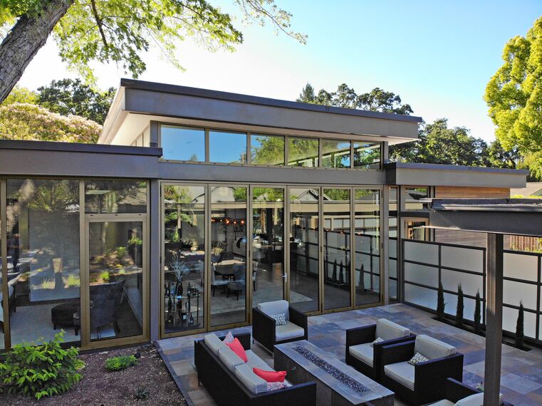 ConceptSystem 68 Вікна, ConceptFolding 77 Розсувні та Розкладні системи і ConceptSystem 68 Двері - Villa Modern Prairie House Знаходиться в Sonoma Wine Country, United States of America