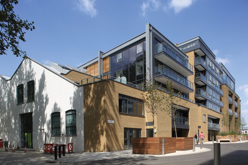 CS 38-SL Скасовані системи, ConceptSystem 77 Вікна, ConceptPatio 130 Розсувні та Розкладні системи, Vision 50 Двері і ConceptWall 50 Фасади - Apartmentcomplex Paynes & Borthwick Знаходиться в London, United Kingdom