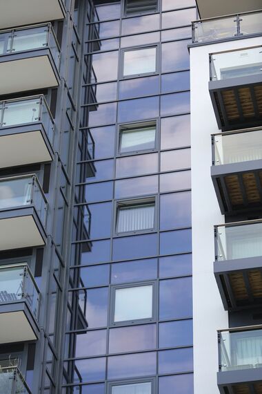 CS 38-SL Скасовані системи, ConceptSystem 77 Вікна, ConceptPatio 130 Розсувні та Розкладні системи, Vision 50 Двері і ConceptWall 50 Фасади - Apartmentcomplex Paynes & Borthwick Знаходиться в London, United Kingdom