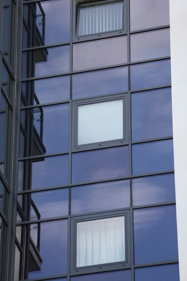 CS 38-SL Скасовані системи, ConceptSystem 77 Вікна, ConceptPatio 130 Розсувні та Розкладні системи, Vision 50 Двері і ConceptWall 50 Фасади - Apartmentcomplex Paynes & Borthwick Знаходиться в London, United Kingdom