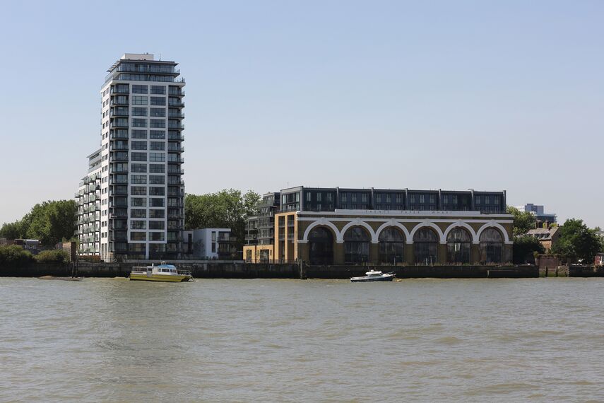 CS 38-SL Скасовані системи, ConceptSystem 77 Вікна, ConceptPatio 130 Розсувні та Розкладні системи, Vision 50 Двері і ConceptWall 50 Фасади - Apartmentcomplex Paynes & Borthwick Знаходиться в London, United Kingdom