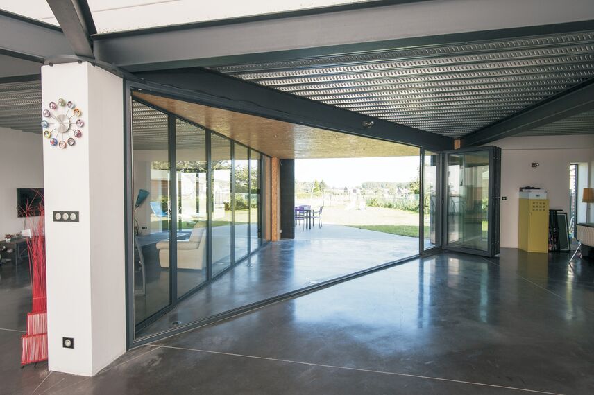 ConceptDoor 50 Двері, ThermoSystem 57 Вікна, ConceptPatio 130 Розсувні та Розкладні системи, CP 50 Розсувні та Розкладні системи і ConceptFolding 77 Розсувні та Розкладні системи - House Private House Anstaing Знаходиться вFrance