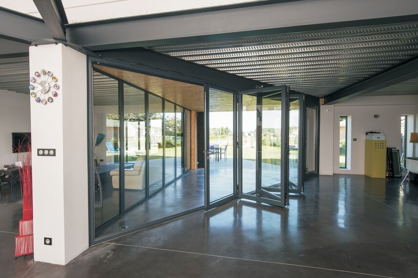 ConceptDoor 50 Двері, ThermoSystem 57 Вікна, ConceptPatio 130 Розсувні та Розкладні системи, CP 50 Розсувні та Розкладні системи і ConceptFolding 77 Розсувні та Розкладні системи - House Private House Anstaing Знаходиться вFrance