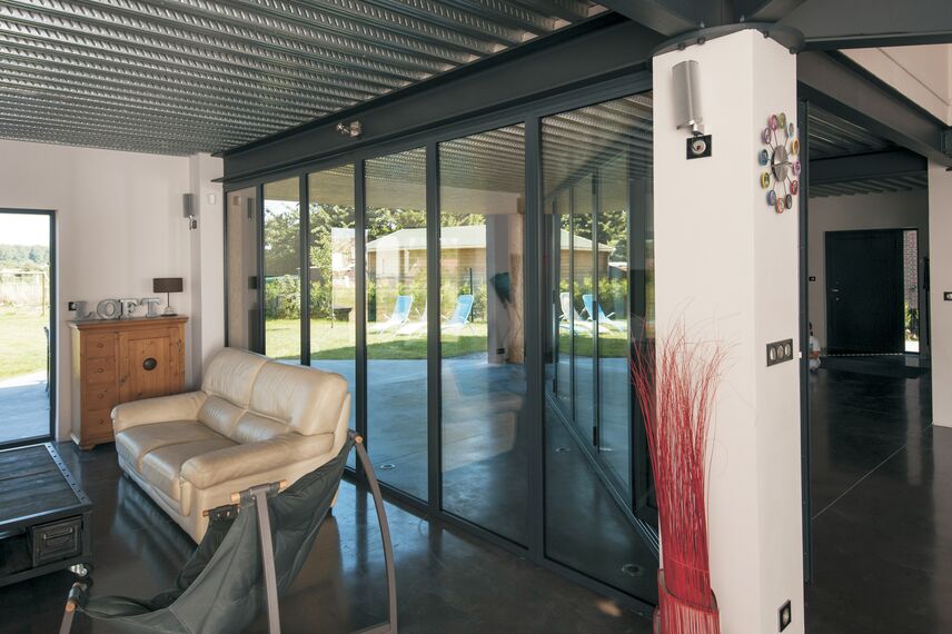 ConceptDoor 50 Двері, ThermoSystem 57 Вікна, ConceptPatio 130 Розсувні та Розкладні системи, CP 50 Розсувні та Розкладні системи і ConceptFolding 77 Розсувні та Розкладні системи - House Private House Anstaing Знаходиться вFrance