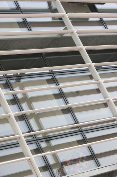 ConceptDoor 50 Двері, BriseSoleil 100 Сонячне затінення і XS 50 Вікна - Boarding school Lycée Agricole LAVAL (boarding school) Знаходиться вFrance