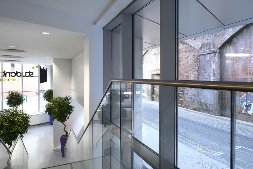 ConceptWall 50 Фасади, ConceptSystem 68 Вікна, Vision 50 Двері і ConceptWall 60 Фасади - Student Accomodation Знаходиться в Manchester, United Kingdom