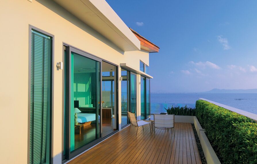 CP 96 Розсувні та Розкладні системи, ConceptSystem 59Pa Двері і ConceptSystem 59Pa Вікна - Villa Eva Beach Resort Знаходиться в Phuket, Thailand