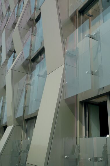 ConceptWall 60 Фасади і CS 86-HI (c) Скасовані системи - Apartmentcomplex Apartments Famagosta Знаходиться в Milan, Italy
