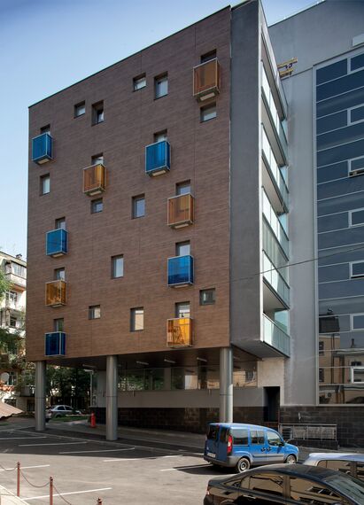 ConceptWall 50 Фасади, ConceptSystem 77 Вікна і ConceptSystem 77 Двері - Apartmentcomplex Carat Apartments Знаходиться в Kharkiv, Ukraine