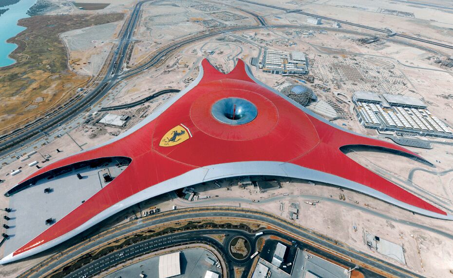 ConceptWall 86 Фасади - Race track Ferrari World Abu Dhabi Знаходиться в Abu Dhabi, United Arab Emirates