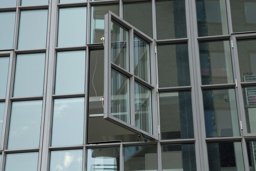 ConceptSystem 68 Двері, CS 38-SL Скасовані системи, ConceptWall 50 Фасади, CS 38-SL Скасовані системи і ConceptSystem 68 Вікна - Office building De Drie Rivieren Знаходиться в Ridderkerk, The Netherlands