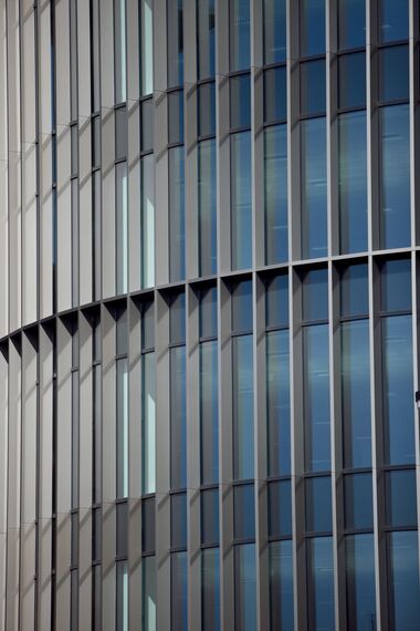 ConceptWall 50 Фасади, Vision 50 Двері, ConceptSystem 68 Вікна, ConceptWall 60 Фасади і ConceptSystem 68 Двері - Office building Eleven Brindleyplace Знаходиться в Birmingham, United Kingdom