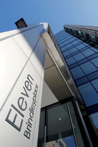 ConceptWall 50 Фасади, Vision 50 Двері, ConceptSystem 68 Вікна, ConceptWall 60 Фасади і ConceptSystem 68 Двері - Office building Eleven Brindleyplace Знаходиться в Birmingham, United Kingdom