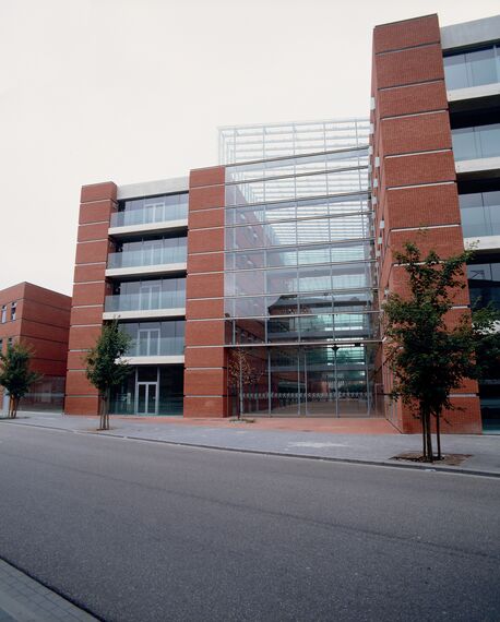 College/University Flemish Administrative Centre Знаходиться в Hasselt, Belgium