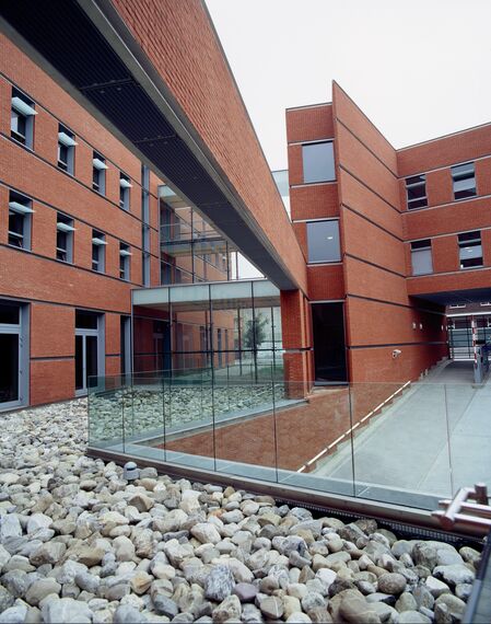 College/University Flemish Administrative Centre Знаходиться в Hasselt, Belgium