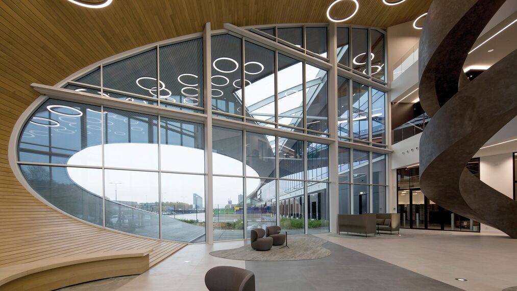 ConceptFolding 77 Розсувні та Розкладні системи і ConceptWall 50 Фасади - DC New Logic III Знаходиться в Tilburg, The Netherlands