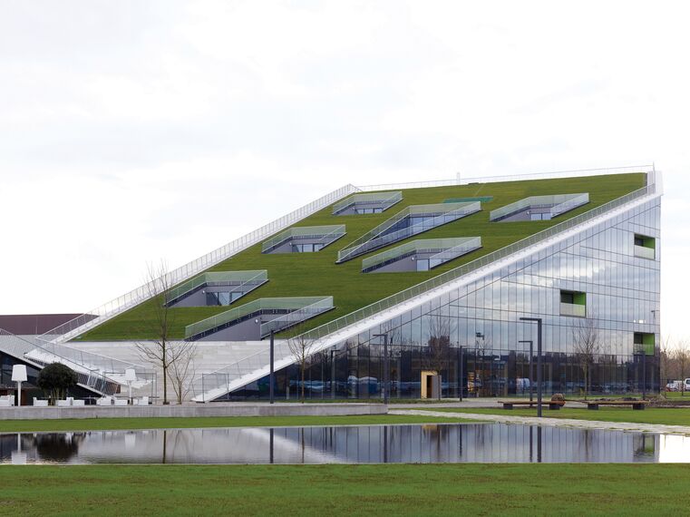 ConceptSystem 77 Двері, ConceptPatio 130 Розсувні та Розкладні системи і CW 50-SC Фасади - Office building Corda Campus Знаходиться в Hasselt, Belgium