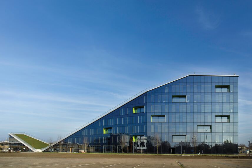 ConceptSystem 77 Двері, ConceptPatio 130 Розсувні та Розкладні системи і CW 50-SC Фасади - Office building Corda Campus Знаходиться в Hasselt, Belgium