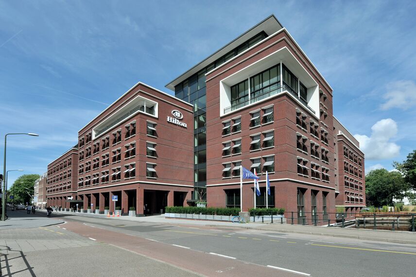 ConceptWall 50 Фасади - Hilton hotel Знаходиться в Den Haag, The Netherlands