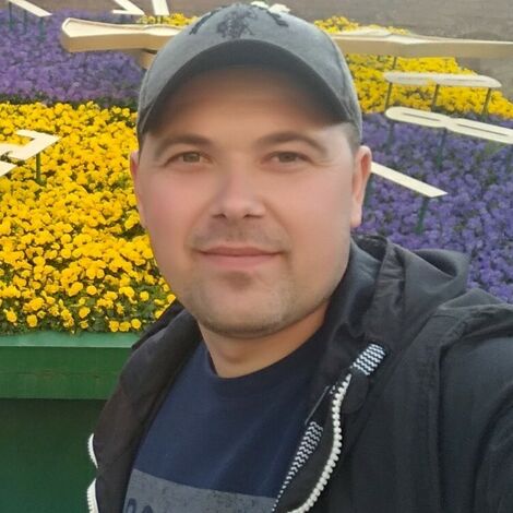 BriseSoleil 100 Сонячне затінення, ConceptSystem 77 Вікна, CW 50-SC Фасади і MasterLine 8 HI Вікна - Governmental Center of Administrative Services Знаходиться в Kharkiv, Ukraine