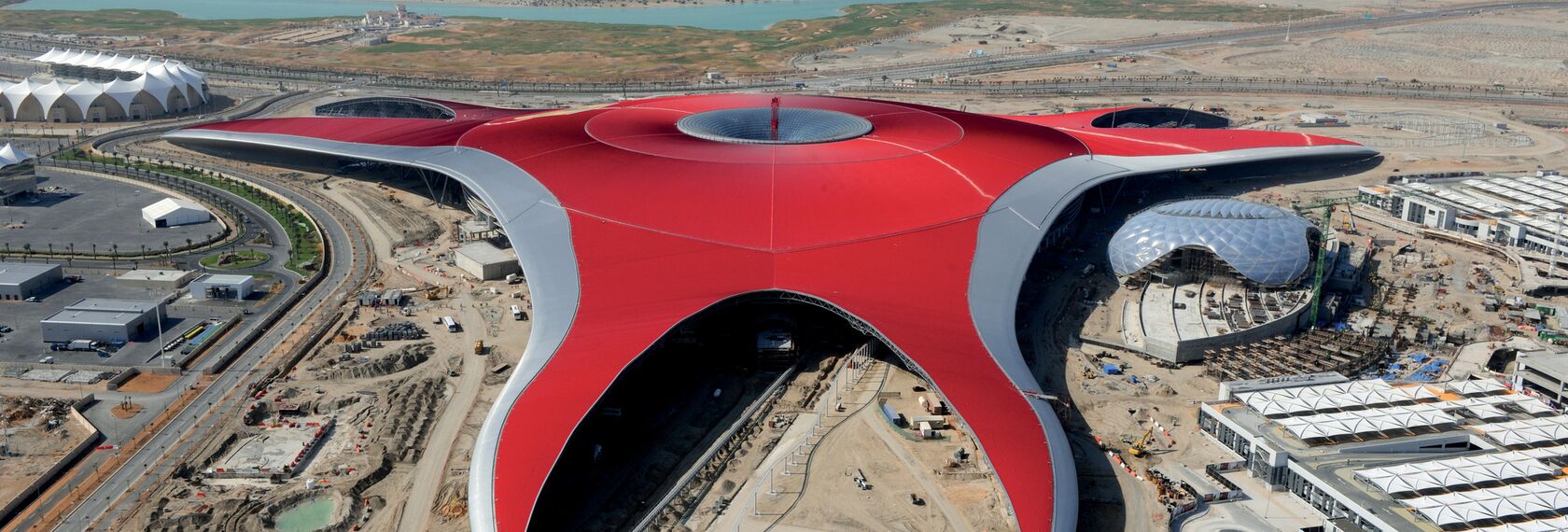 ConceptWall 86 Фасади - Race track Ferrari World Abu Dhabi Знаходиться в Abu Dhabi, United Arab Emirates