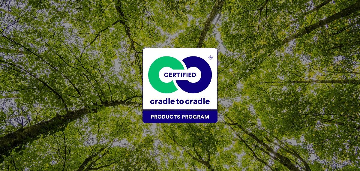 Логотип «Cradle to Cradle Bronze» на зеленому тлі