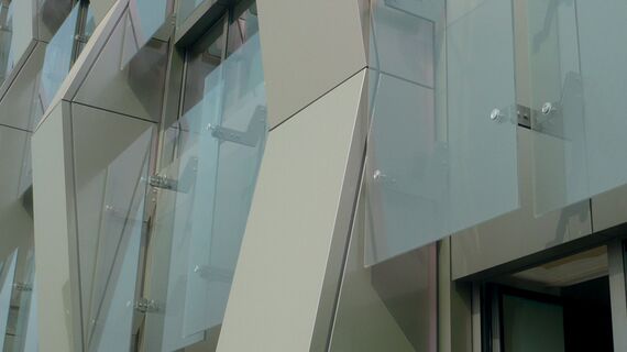 ConceptWall 60 Фасади і CS 86-HI (c) Скасовані системи - Apartmentcomplex Apartments Famagosta Знаходиться в Milan, Italy