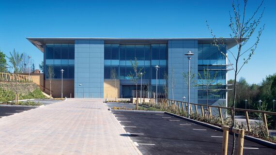 ConceptWall 50 Фасади - Office building Vertex (Chineham Court) Знаходиться в Basingstoke, United Kingdom